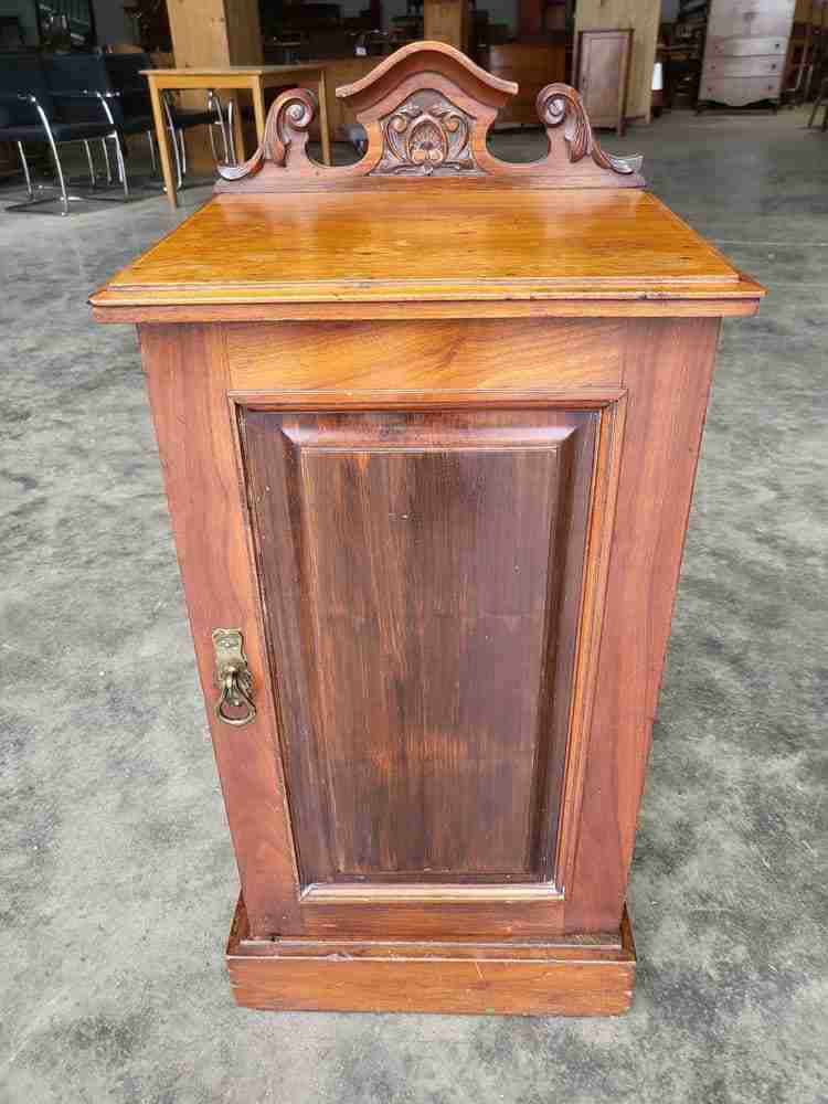 Antique Edwardian 1x door pot cupboard side end table shelf