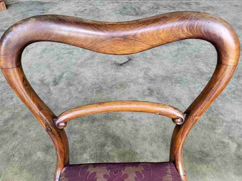 Four mixed Victorian mahogany bar back dining chairs carved legs drop in seats