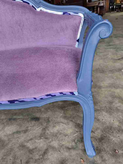 Small French bed end hall bathroom sofa painted blue cabriole legs sprung