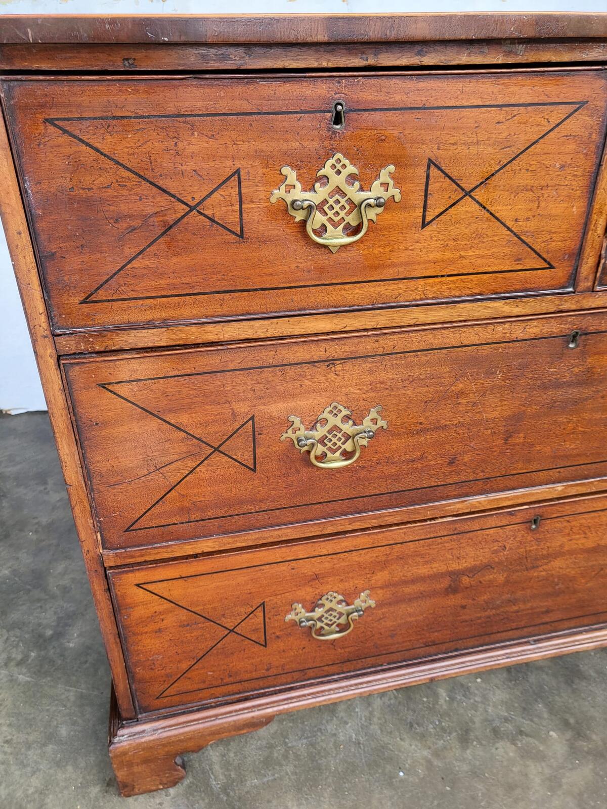 Antique Georgian strung 2 over 2 chest of drawers bracket feet