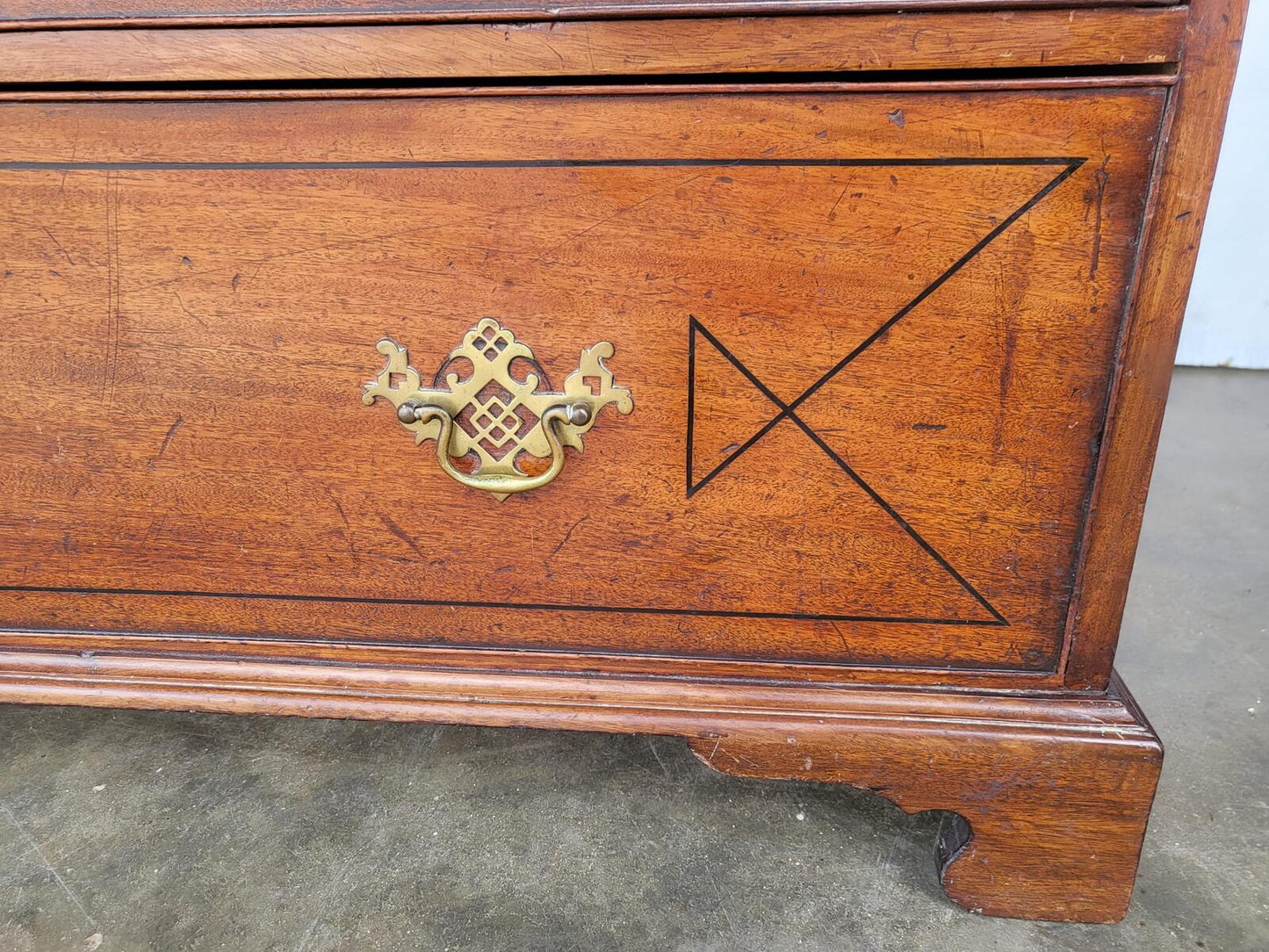 Antique Georgian strung 2 over 2 chest of drawers bracket feet
