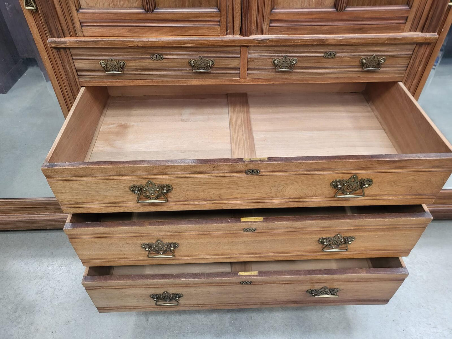 Large breakdown antique Victorian triple compactum wardrobe