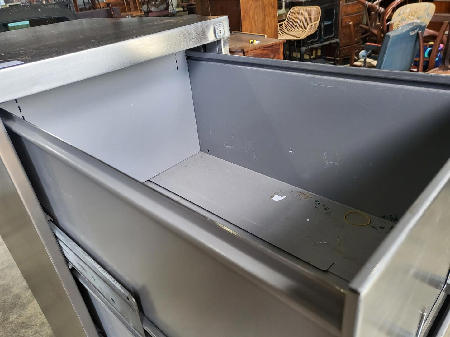 Large brushed metal 4 drawers silver filing cabinet