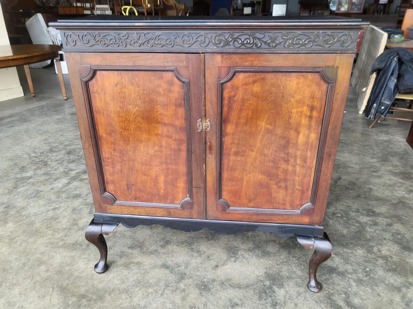 Antique large Edwardian 2 door cupboard cabinet cabriole legs shelves