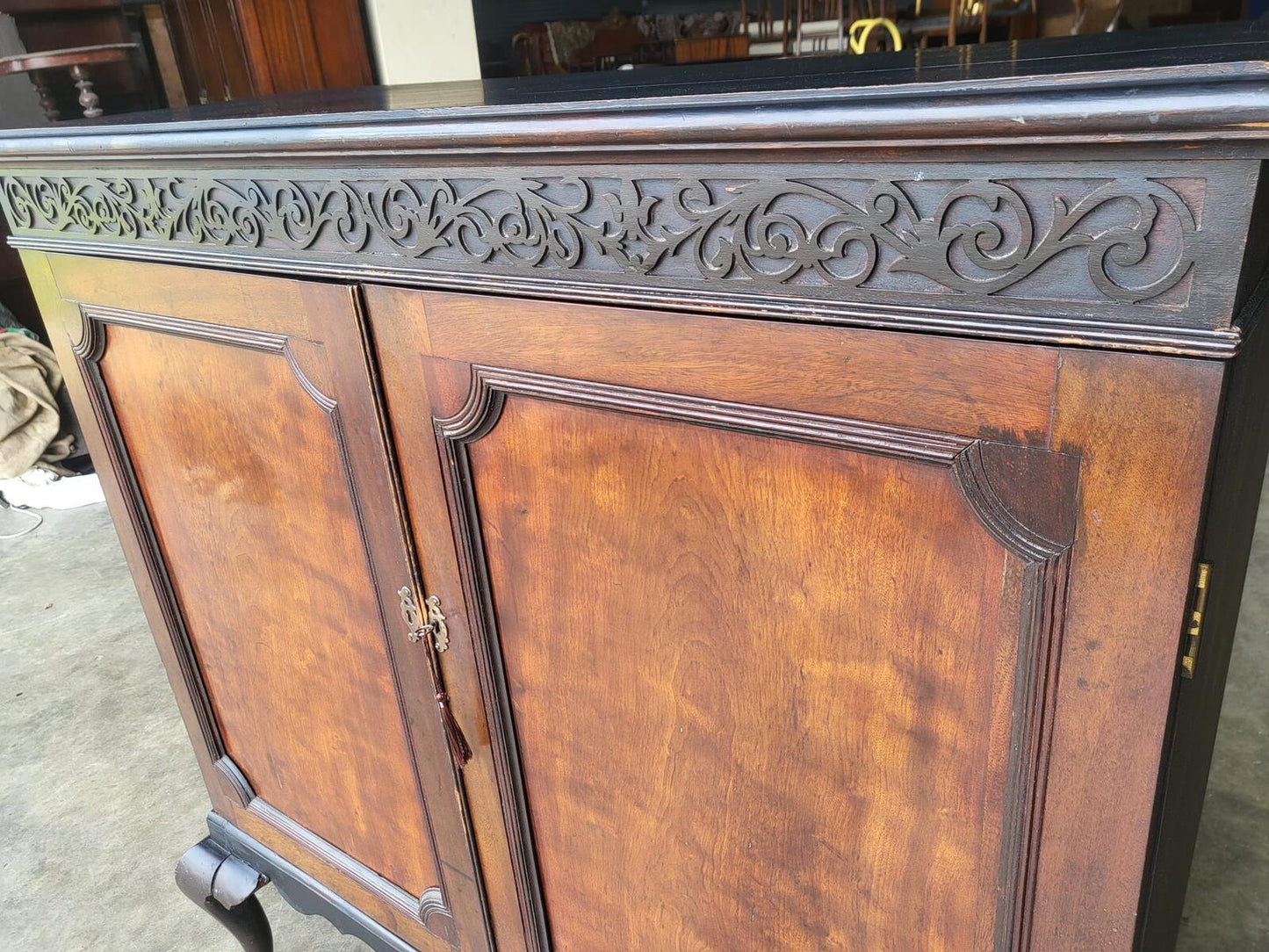 Antique large Edwardian 2 door cupboard cabinet cabriole legs shelves