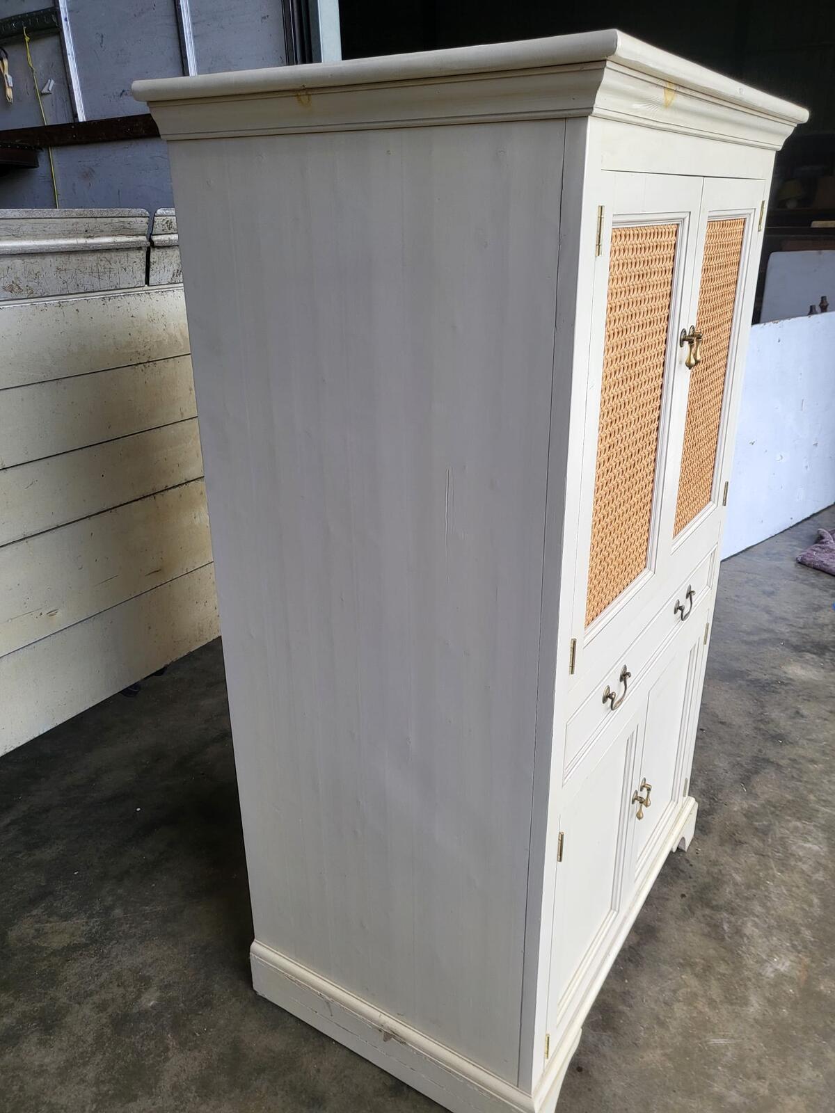Laura Ashley linen press storage cabinet kitchen cupboard