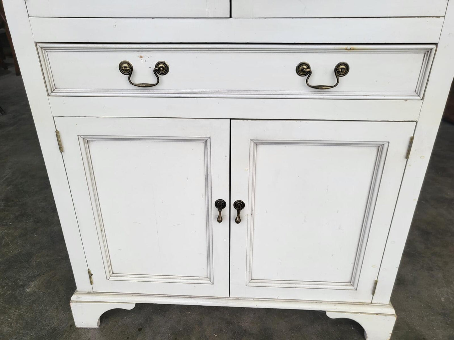 Laura Ashley linen press storage cabinet kitchen cupboard