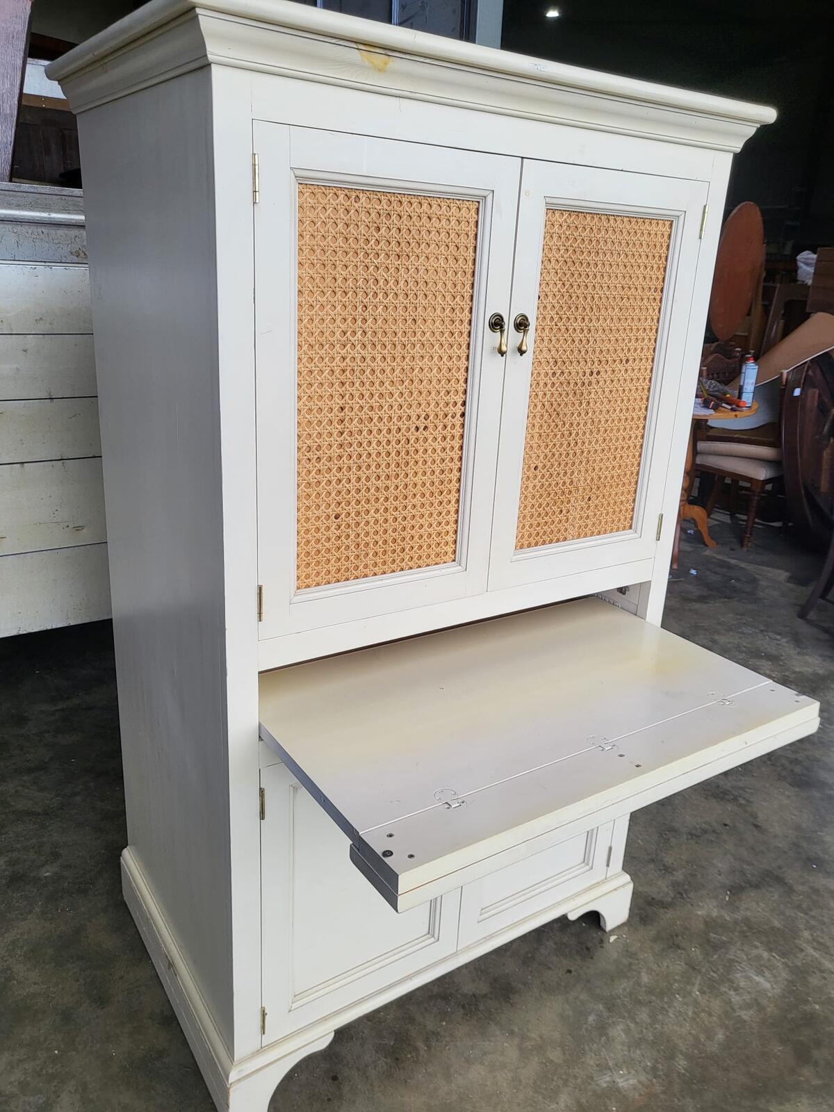 Laura Ashley linen press storage cabinet kitchen cupboard