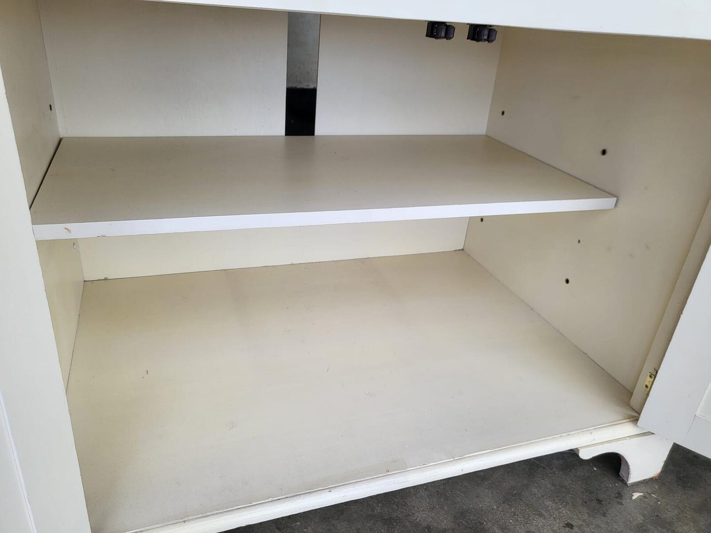 Laura Ashley linen press storage cabinet kitchen cupboard