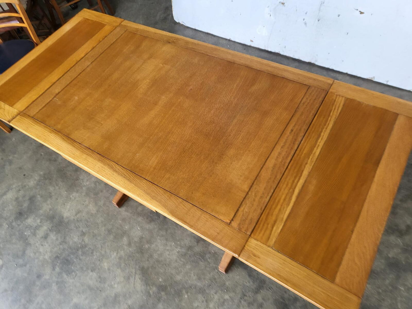 Vintage light oak drawer leaf extending dining table seat 8 + 4 chairs