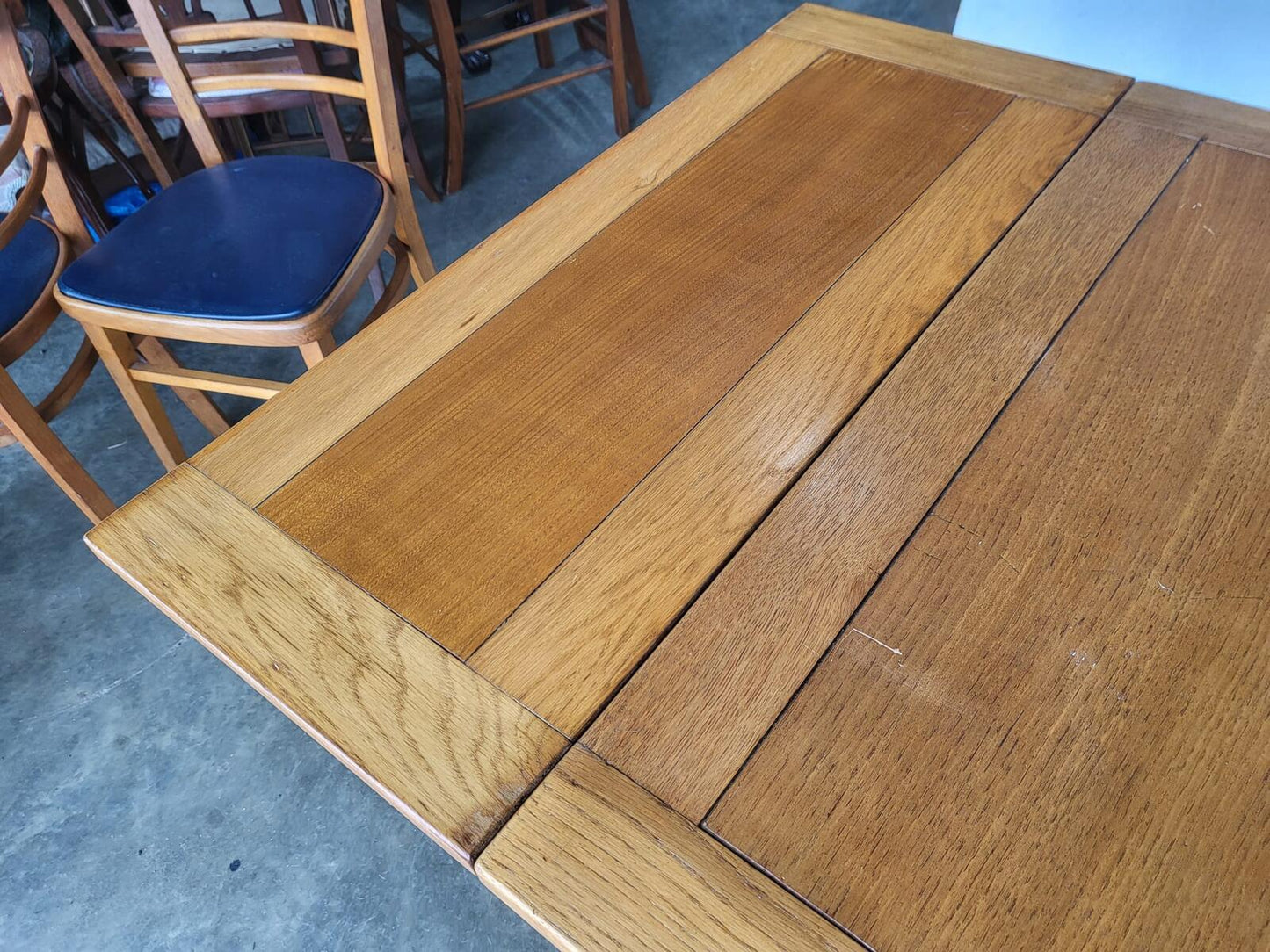 Vintage light oak drawer leaf extending dining table seat 8 + 4 chairs