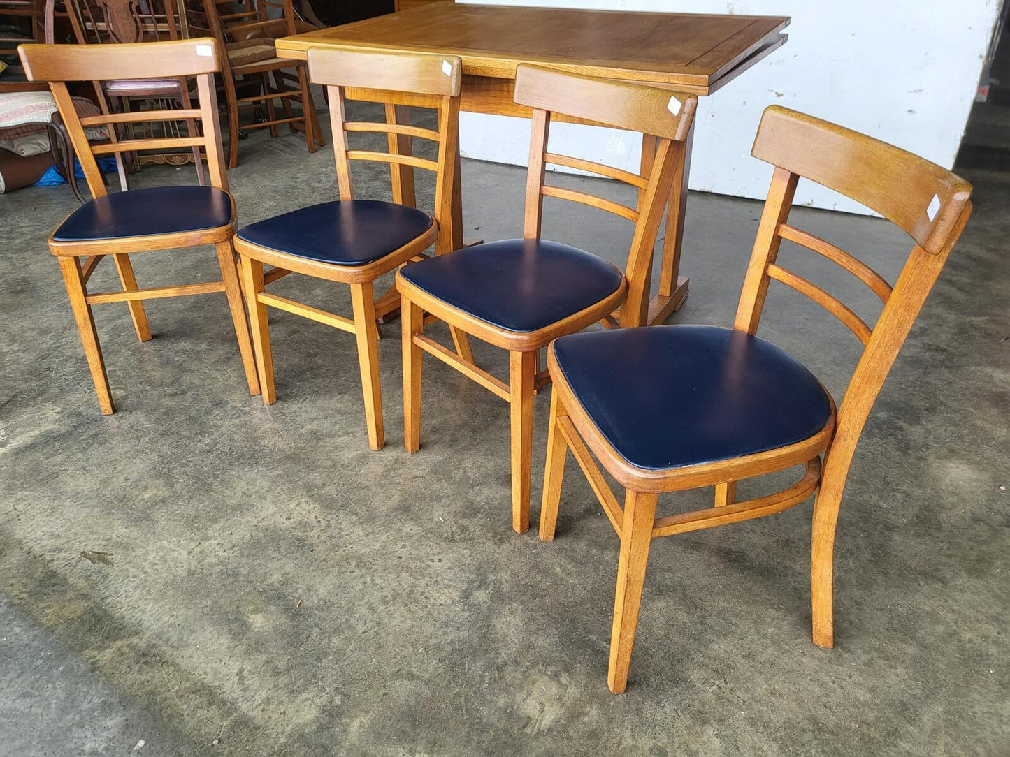 Vintage light oak drawer leaf extending dining table seat 8 + 4 chairs