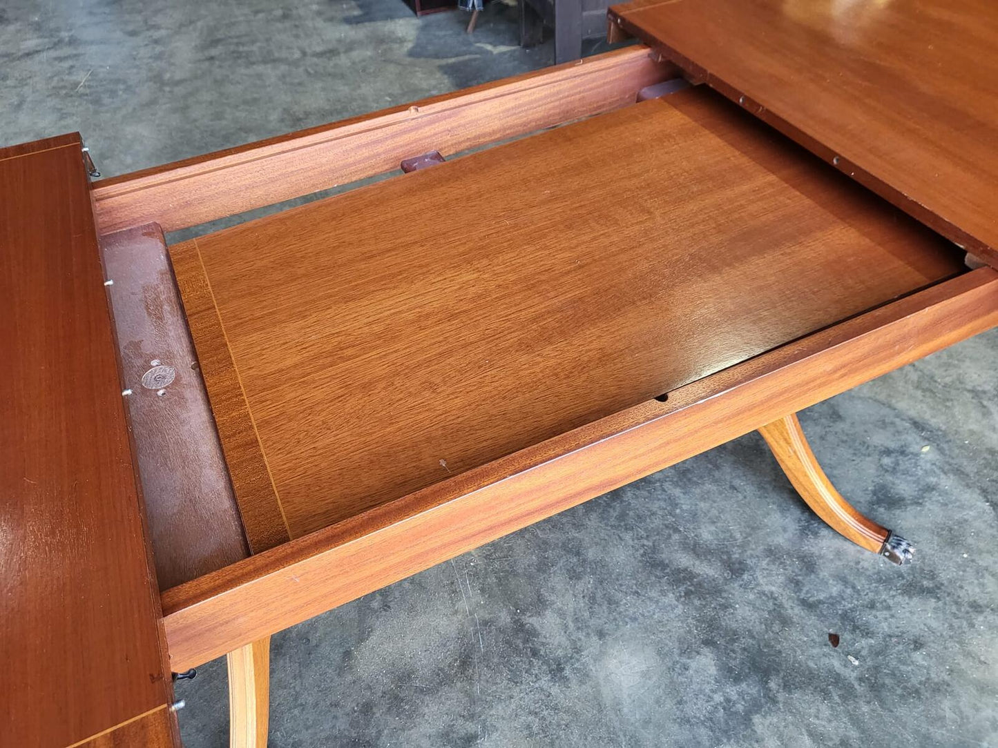 Mcintosh D end seat to 10 extending pedestal dining table