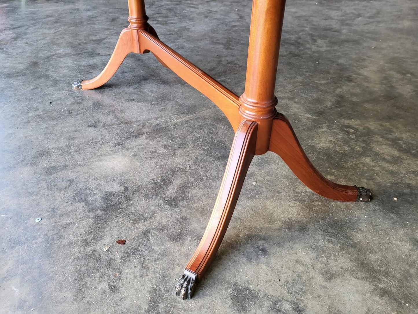 Mcintosh D end seat to 10 extending pedestal dining table