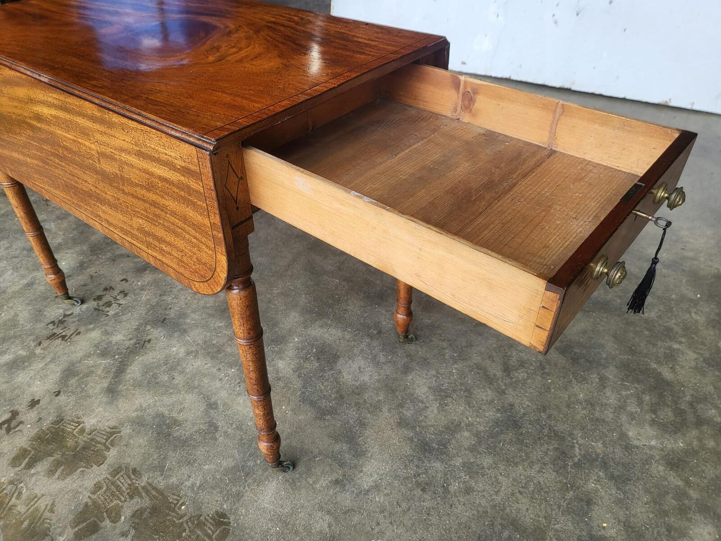 Antique Regency inlaid Pembroke drop leaf dining occasional table drawer