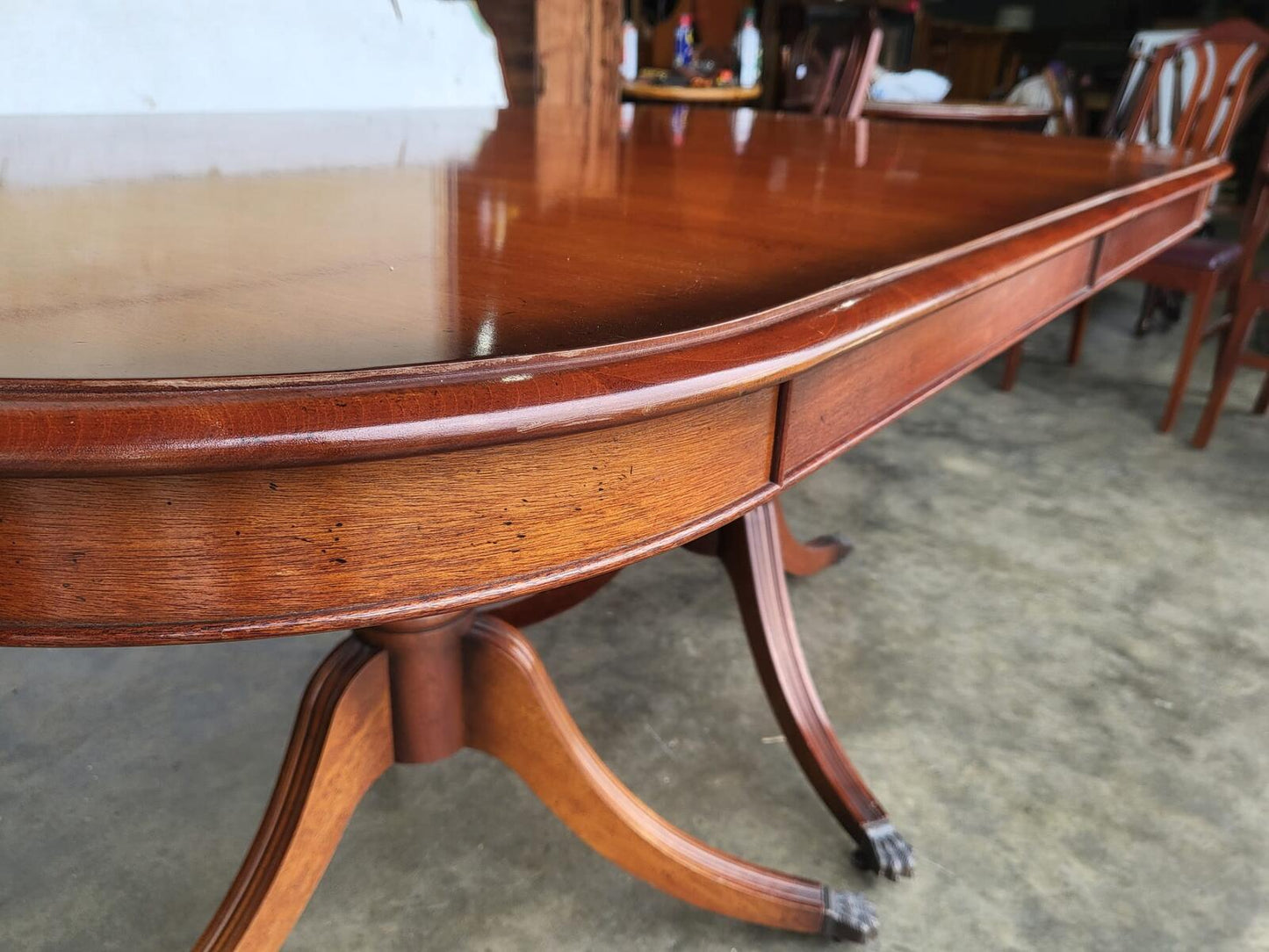 Antique repro mahogany twin pedestal extending dining table seat to 10