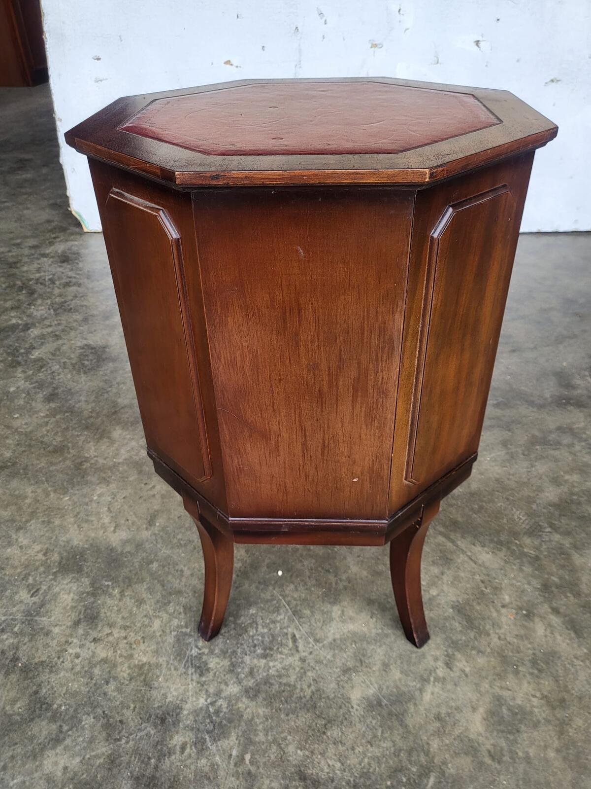 Antique repro octagonal side end lamp table cabinet legs