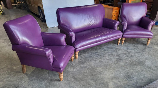 Antique repro leather 2 seat sofa 2 x armchairs wood legs