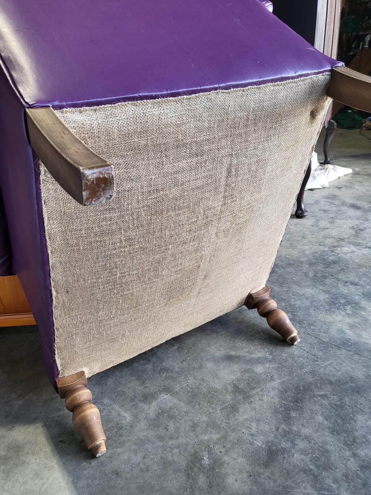 Antique repro leather 2 seat sofa 2 x armchairs wood legs