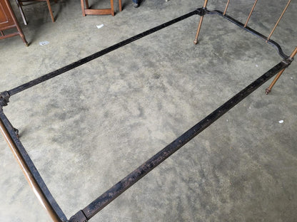 Antique single metal bedframe bed 6'x3' castors
