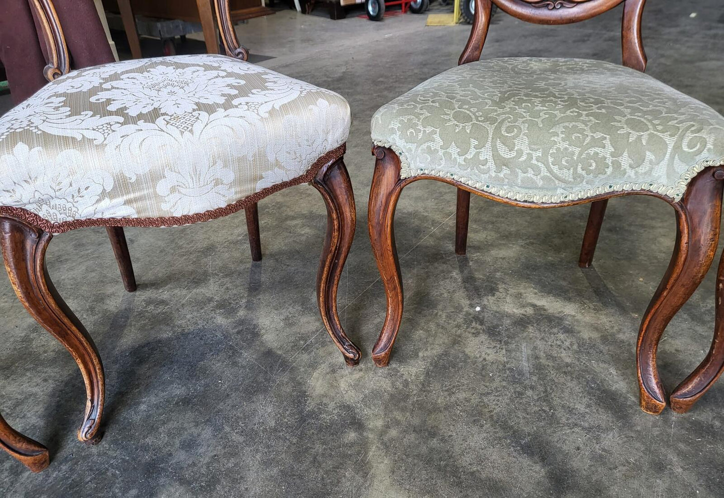 Six mix antique Edwardian balloon back dining chairs cabriole legs