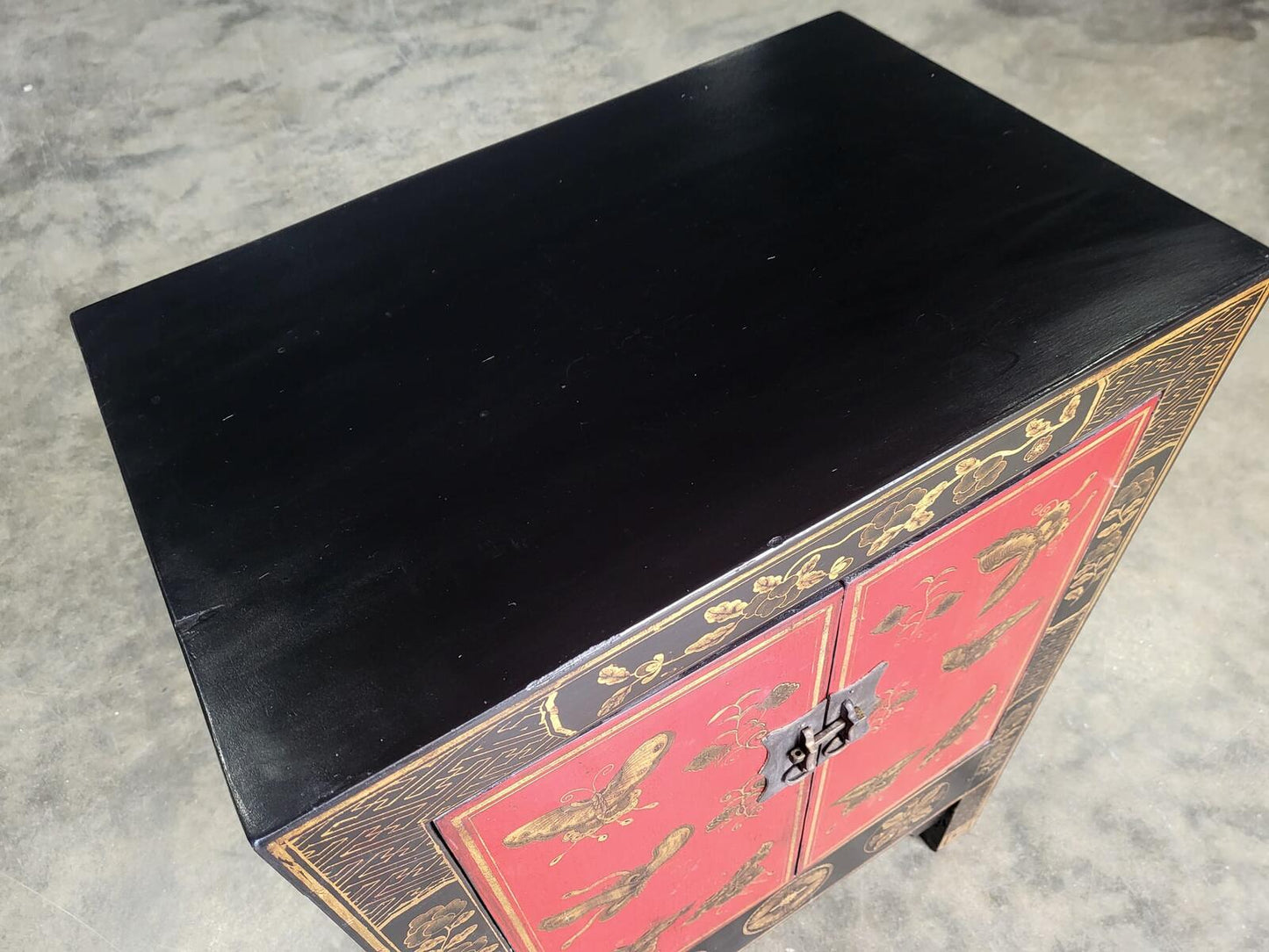 Small Chinese cabinet cupboard side end lamp table