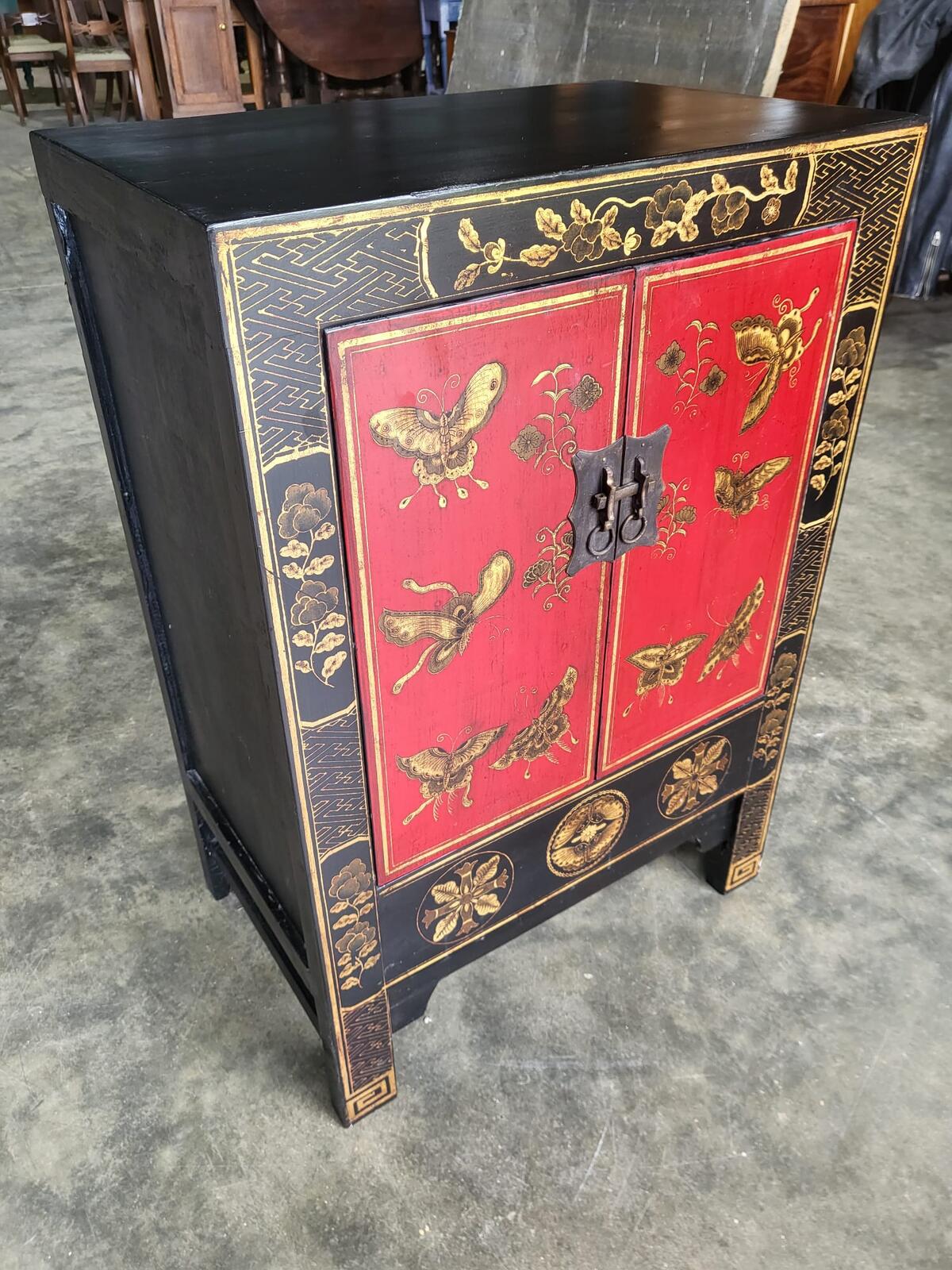 Small Chinese cabinet cupboard side end lamp table