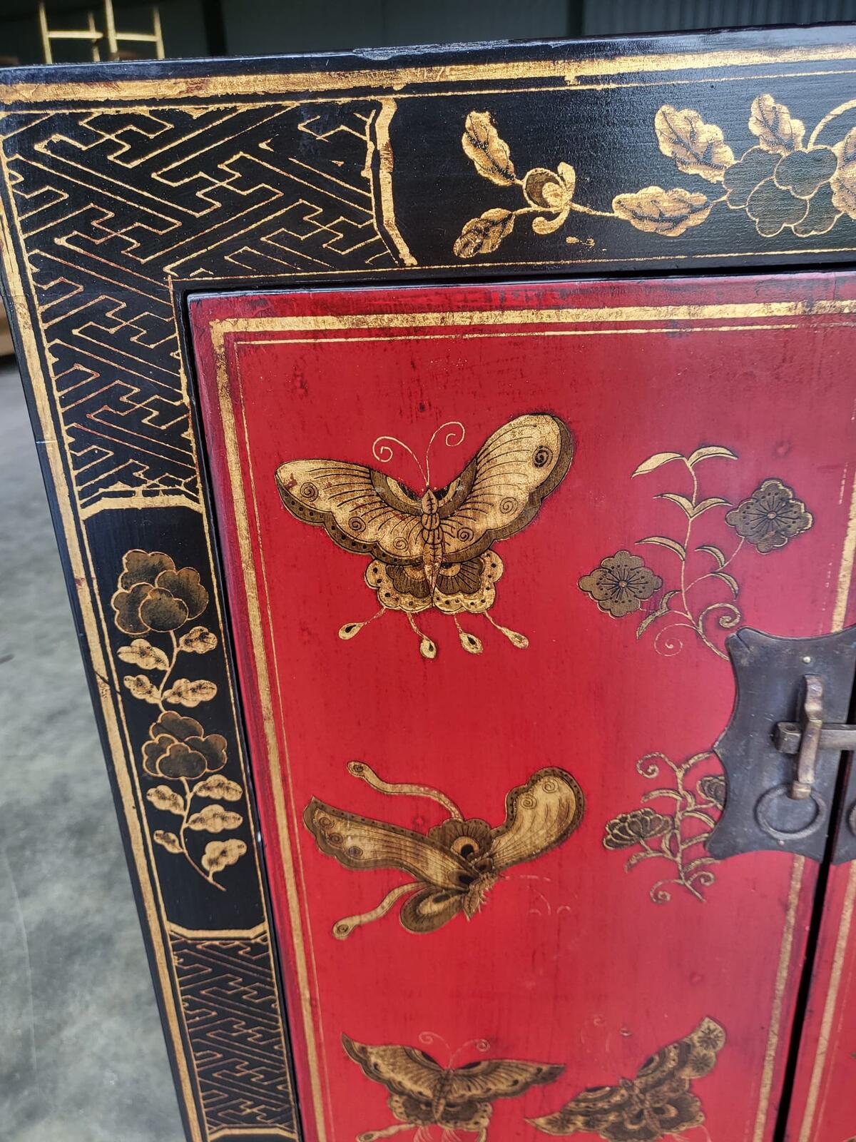 Small Chinese cabinet cupboard side end lamp table