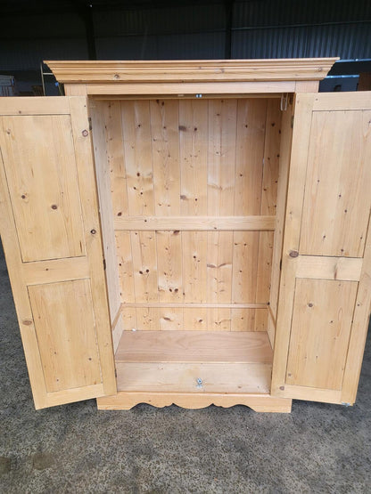Small pine panelled 2x door wardrobe bedroom