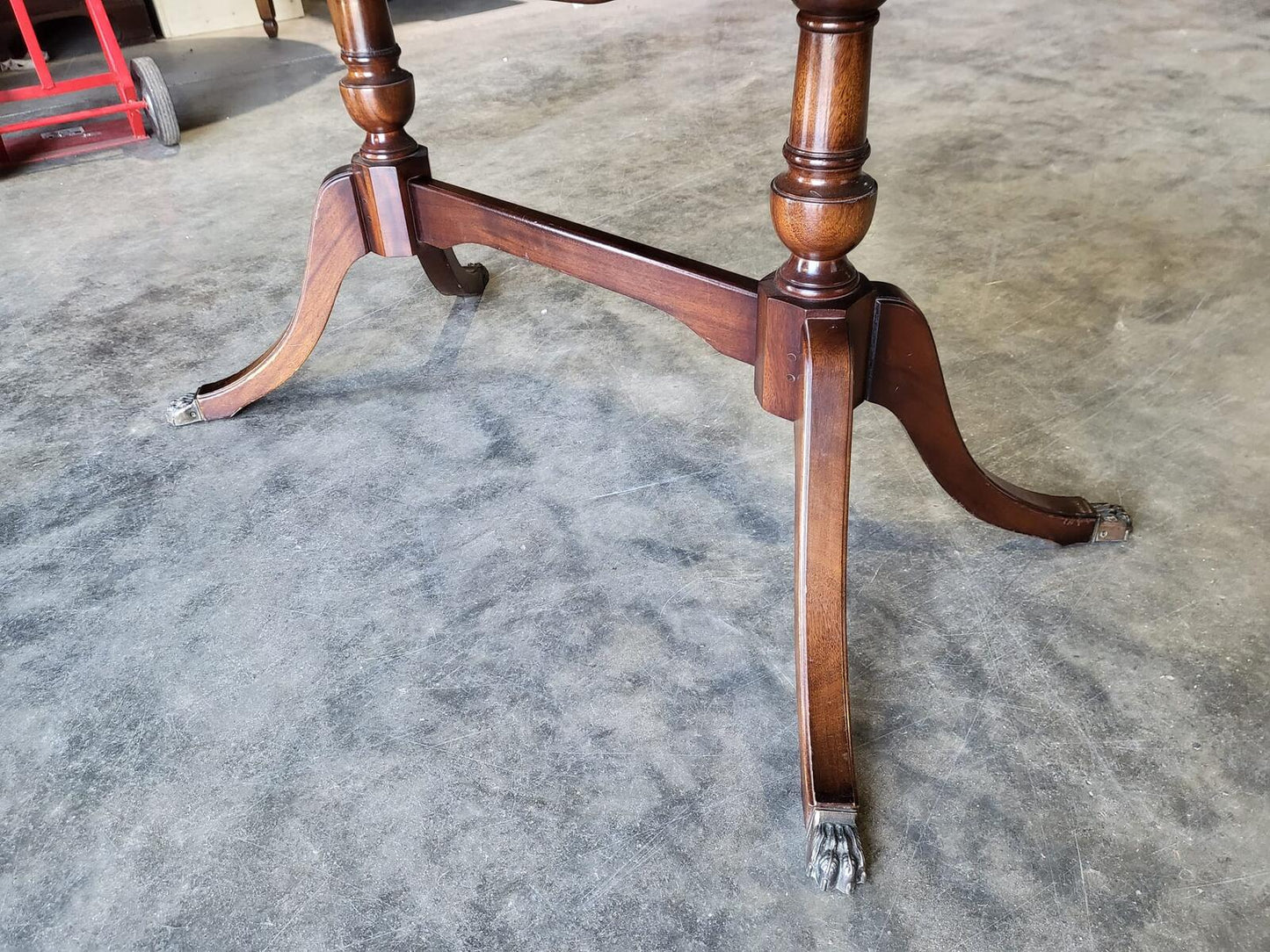 Twin pedestal extending D end dining table seat 8