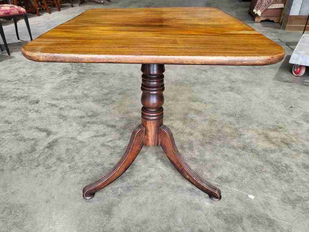 Antique Georgian mahogany elm rectangular tilt top occasional dining table