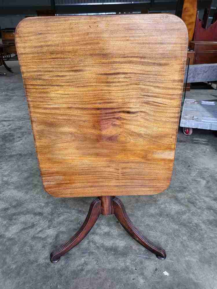 Antique Georgian mahogany elm rectangular tilt top occasional dining table