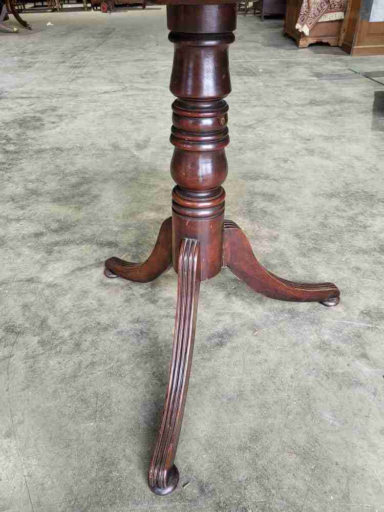 Antique Georgian mahogany elm rectangular tilt top occasional dining table