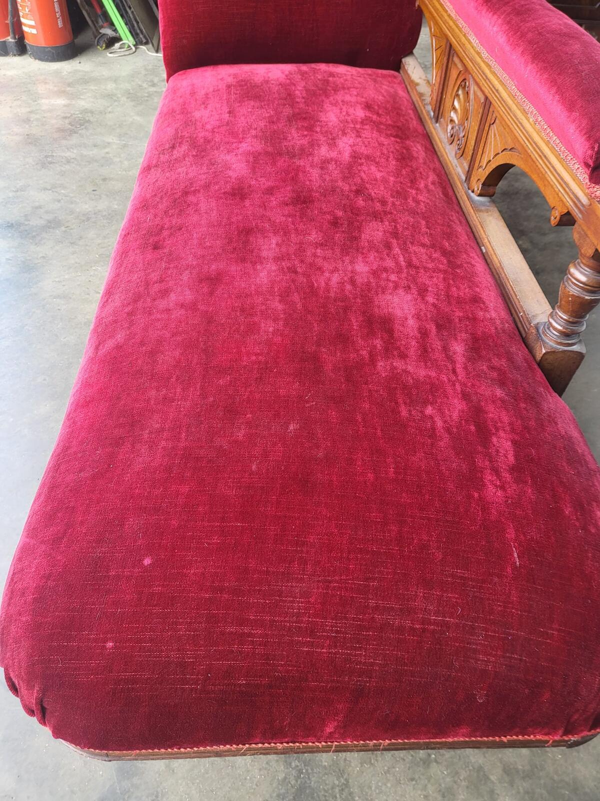 Antique Victorian red Chaise longue sofa turned legs castors