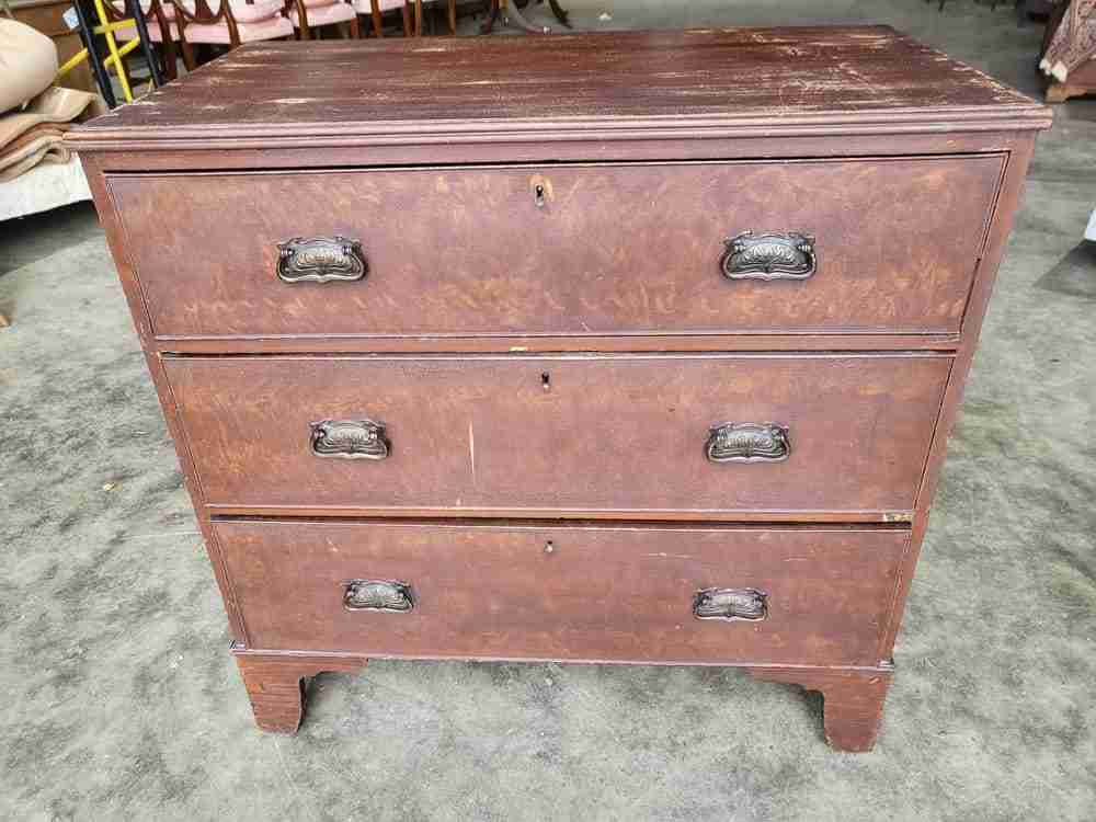 Antique Victorian small chest of drawers bracket feet 3 drawers brass handles