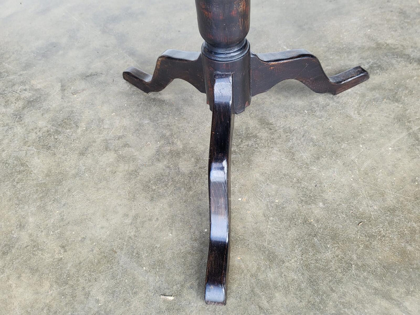 Antique Victorian square tripod side end lamp occasional table