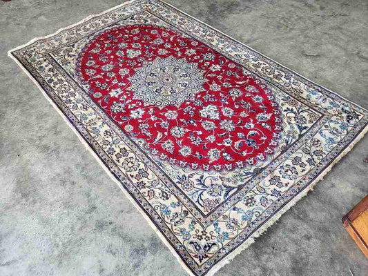 Vintage 20thC 100% wool. Thick pile room size carpet rug 9'7" x 6'5" red cream