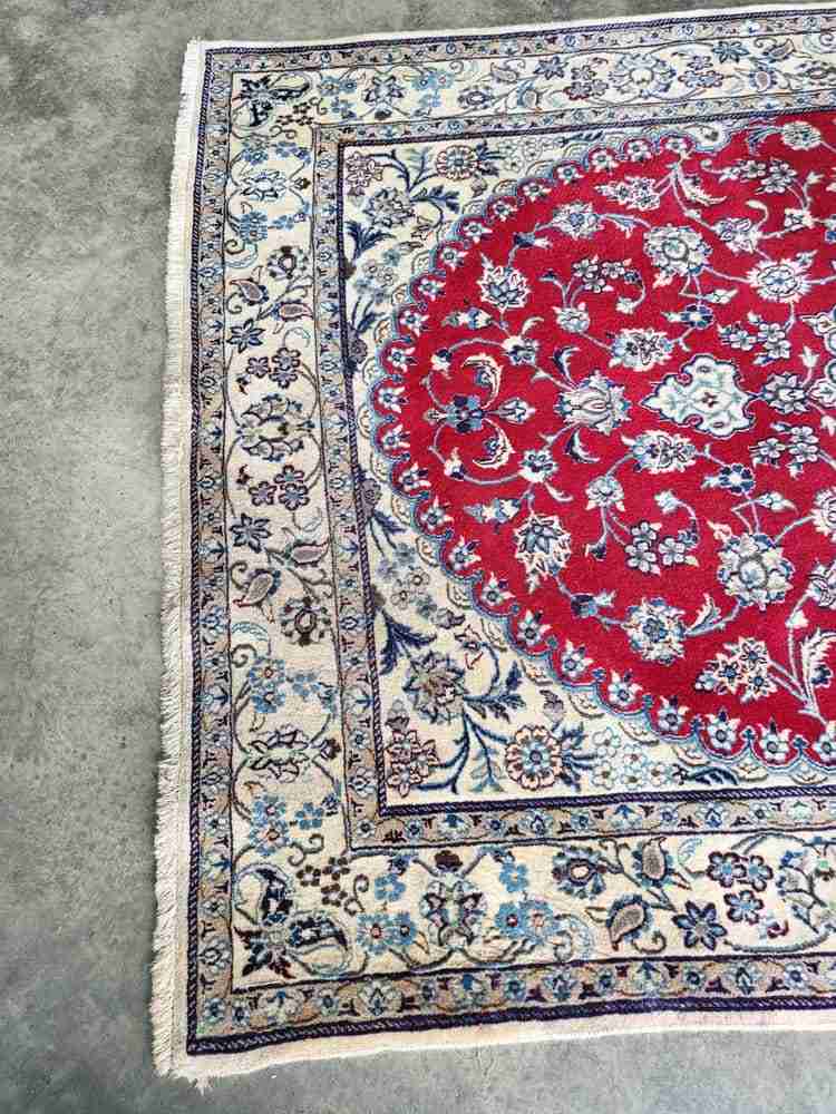 Vintage 20thC 100% wool. Thick pile room size carpet rug 9'7" x 6'5" red cream