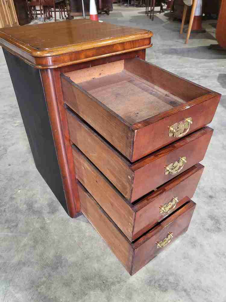 Vintage 20thC slim 4 drawer side end chest of drawers brass handles