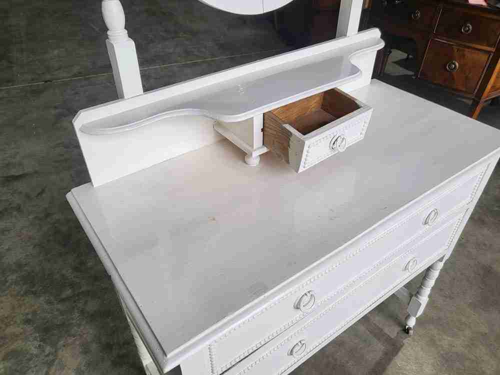 Vintage 20thC white dressing table drawers round Mirror turned legs castors