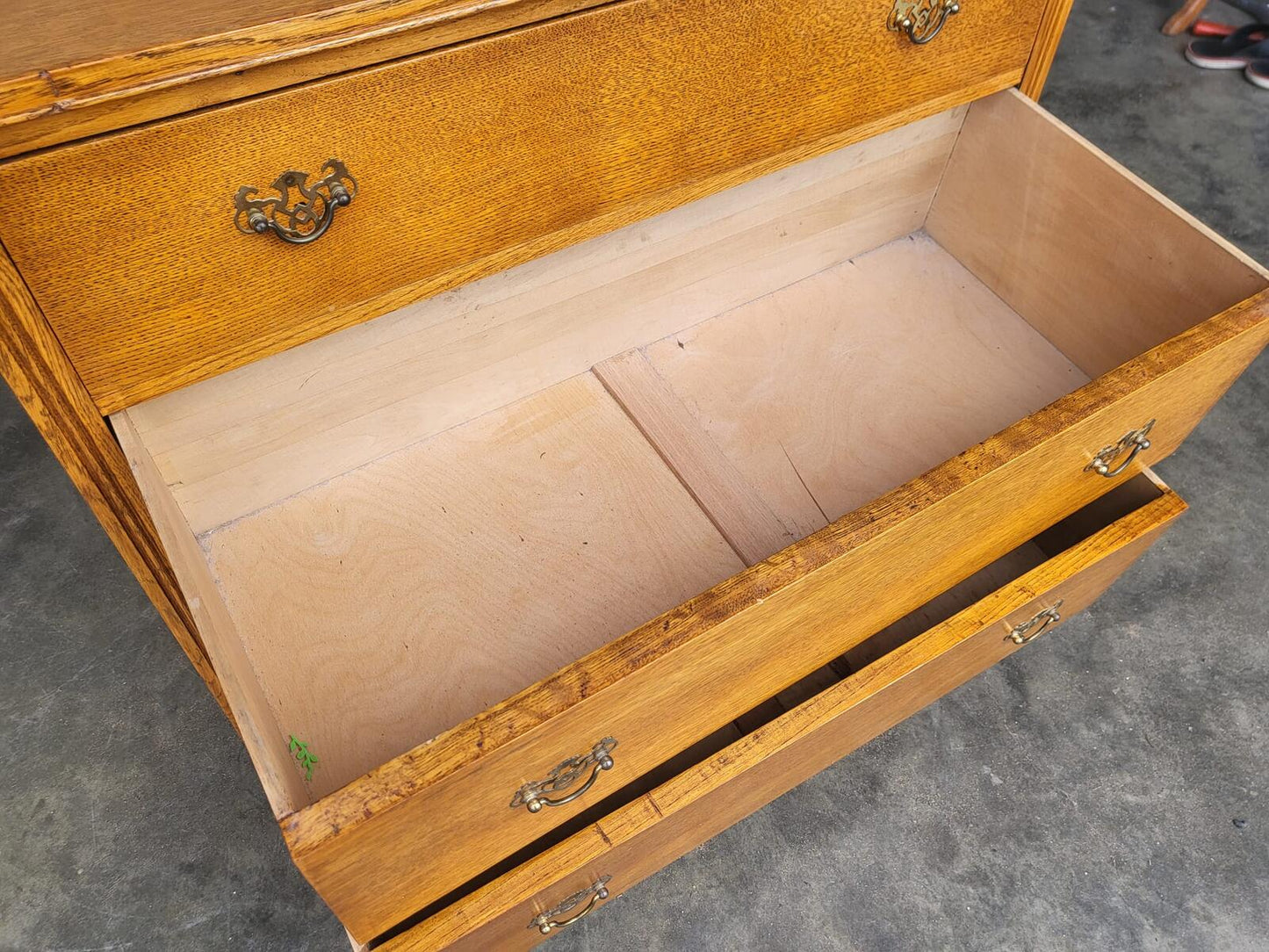 Vintage oak chest of 3 drawers metal handles
