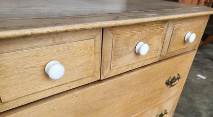 Vintage stag oak 3 over 2 chest of drawers