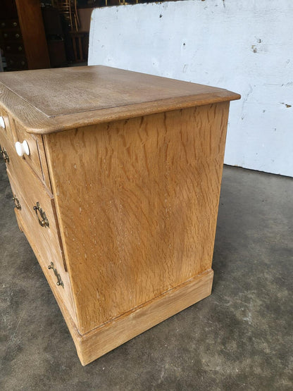 Vintage stag oak 3 over 2 chest of drawers