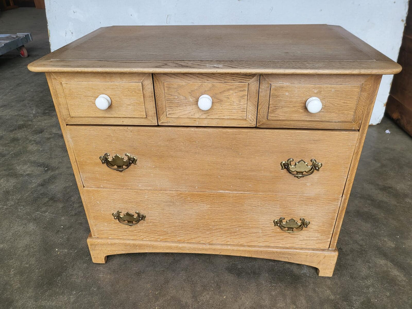 Vintage stag oak 3 over 2 chest of drawers