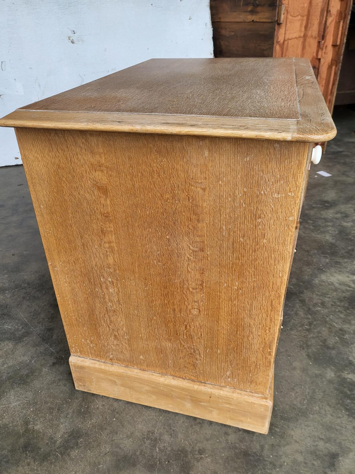 Vintage stag oak 3 over 2 chest of drawers