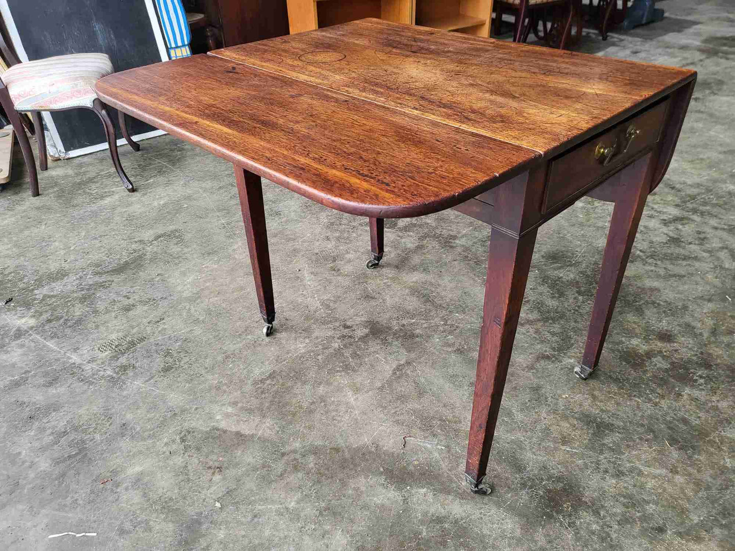 Antique Victorian Pembroke drop leaf dining occasional table drawer