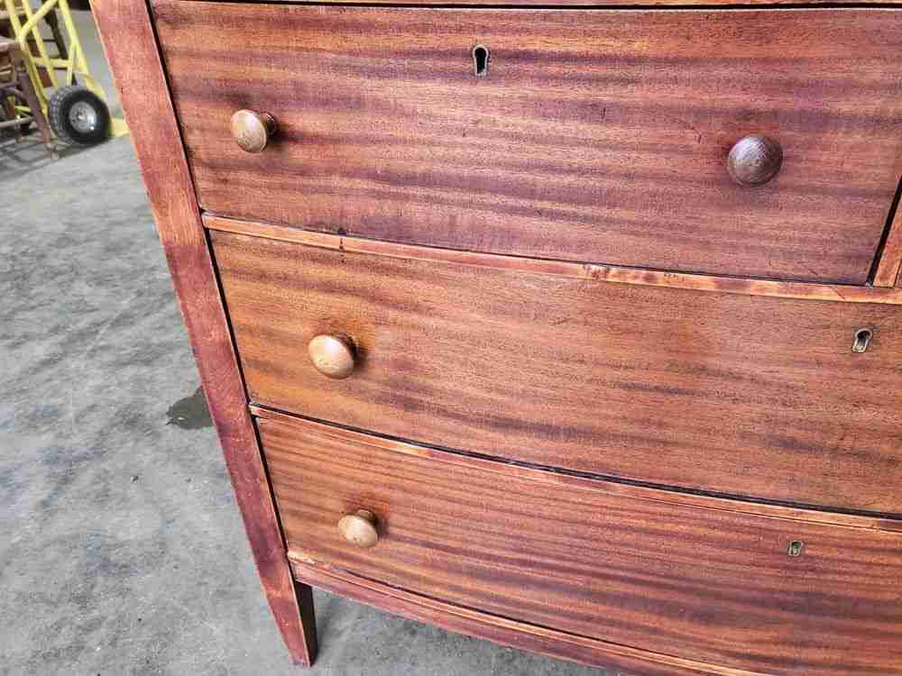 Vintage 20thC bow front chest of drawers 2 over 2 tapered legs