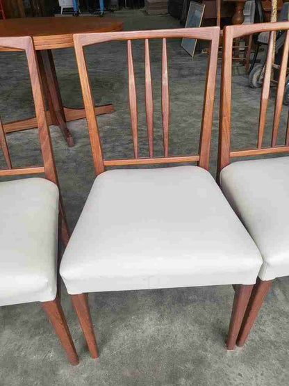 Vintage 20thC round teak pedestal dining table + 4 dining Chairs