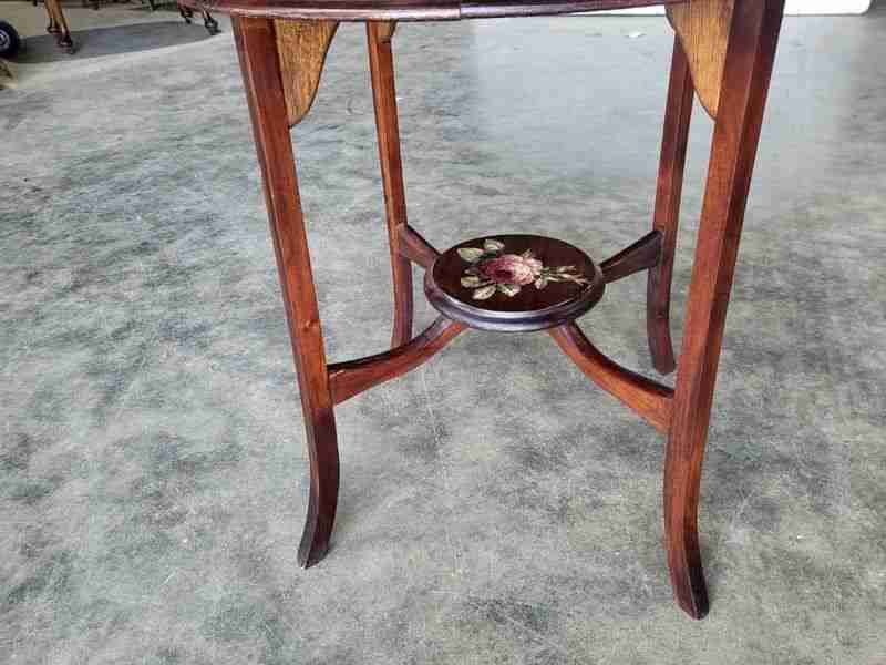 Vintage 20thC round oak 2 tier floral side end occasional table