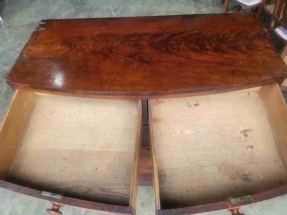 Antique Victorian mahogany bow front 2 over 3 chest of drawers